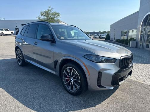 Skyscraper Grey Metallic 2024 BMW X5 M60i