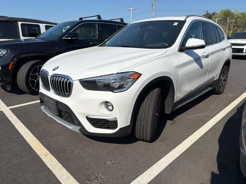 Alpine White 2018 BMW X1 xDrive28i