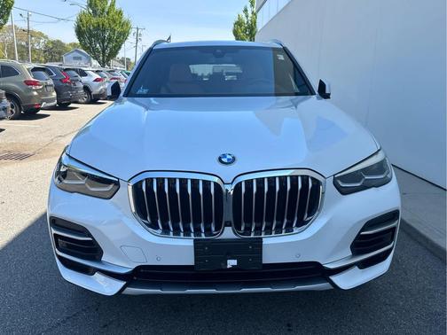 Mineral White Metallic 2022 BMW X5 xDrive40i