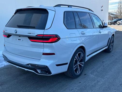2026 BMW X7 xDrive40i