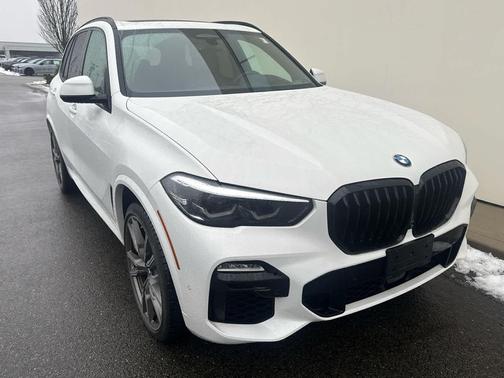 2021 BMW X5 M50i