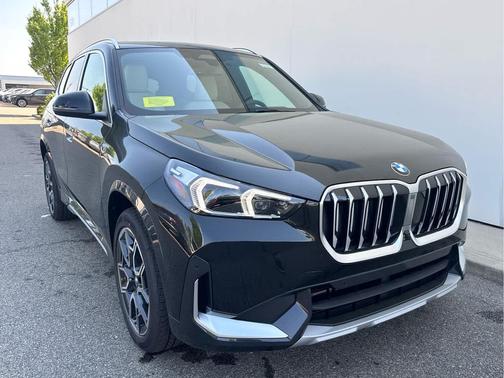 Black Sapphire Metallic 2026 BMW X1 xDrive28i