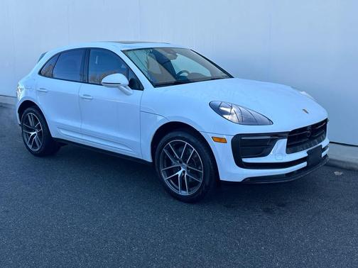 2024 Porsche Macan AWD