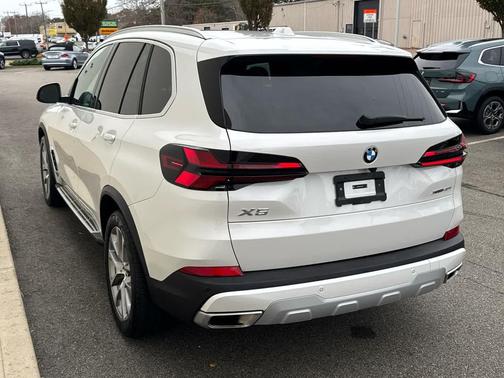 2025 BMW X5 xDrive40i