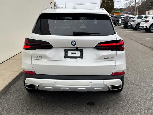 2025 BMW X5 xDrive40i