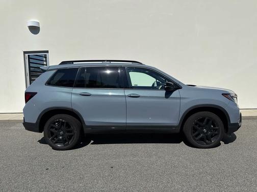2024 Honda Passport AWD Black