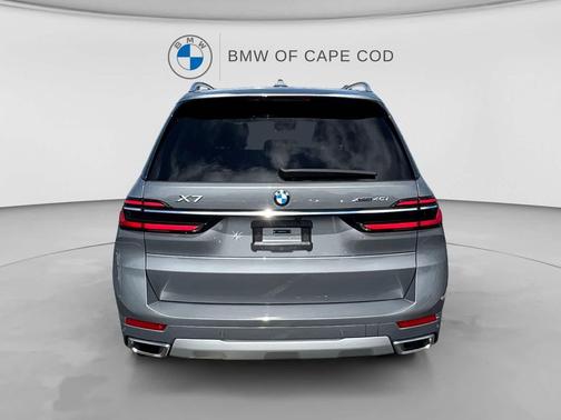 Skyscraper Grey Metallic 2025 BMW X7 xDrive40i