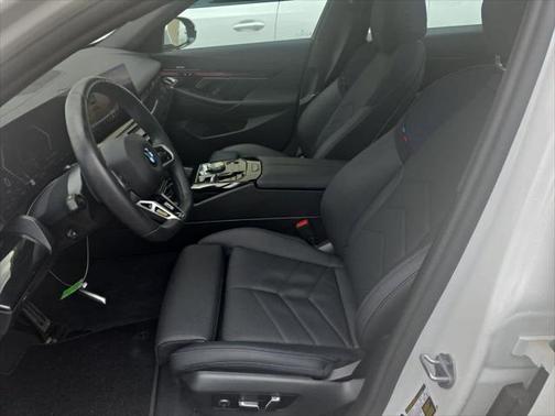 2025 BMW 540 i xDrive
