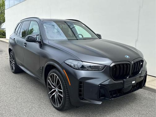 Alpine White 2024 BMW X5 M60i