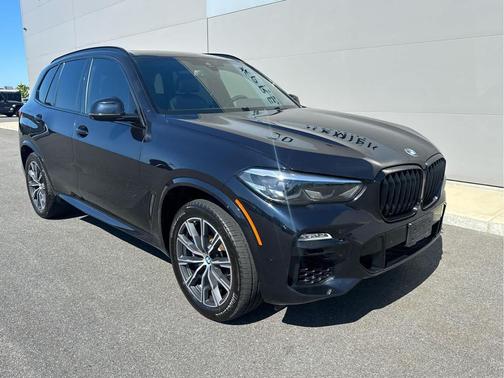 Carbon Black Metallic 2020 BMW X5 M50i