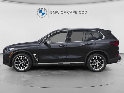Black Sapphire Metallic 2026 BMW X5 M60i