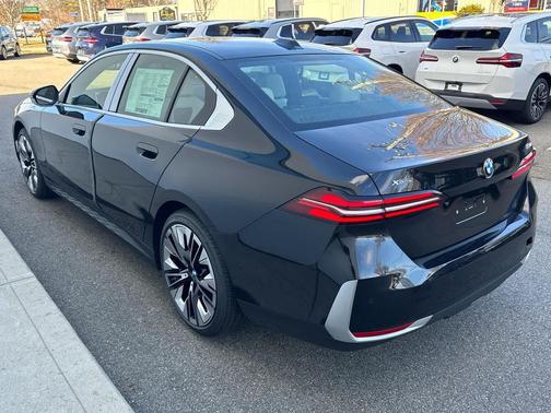 Black Sapphire Metallic 2026 BMW 530 xDrive