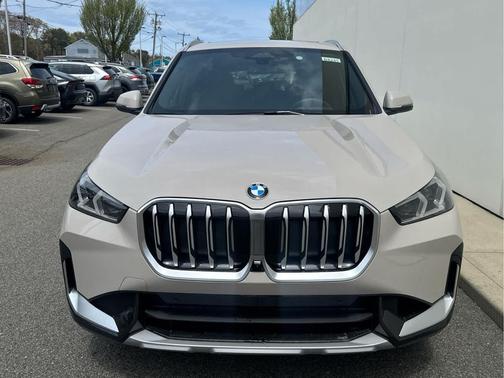 Dune Grey Metallic 2026 BMW X1 xDrive28i