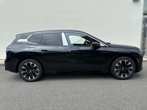 2026 BMW iX xDrive60