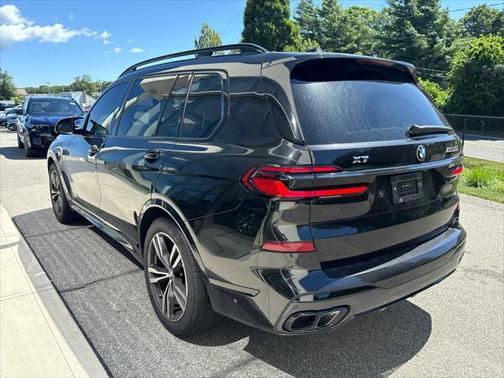 2024 BMW X7 M60i