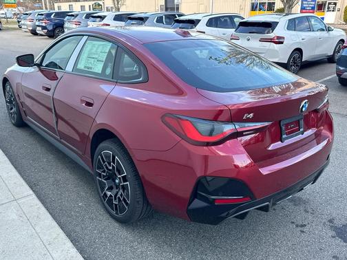 Vegas Red Metallic 2026 BMW i4 Gran Coupe xDrive40