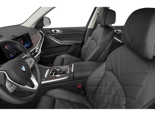 Skyscraper Grey Metallic 2026 BMW X7 xDrive40i