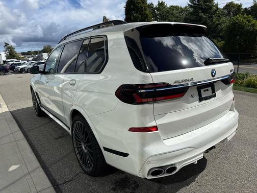 2024 BMW ALPINA XB7 ALPINA XB7