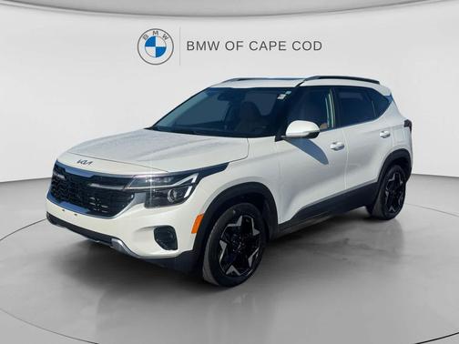 Snow White Pearl 2024 Kia Seltos EX