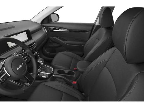 Snow White Pearl 2024 Kia Seltos EX