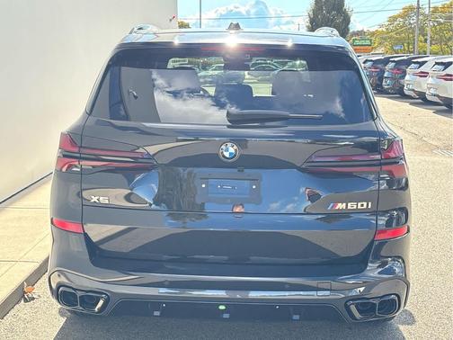 2026 BMW X5 M60i