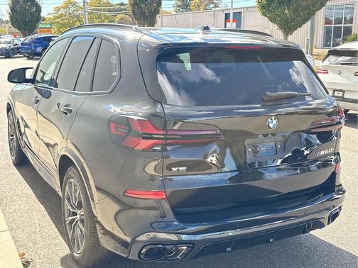 2026 BMW X5 M60i