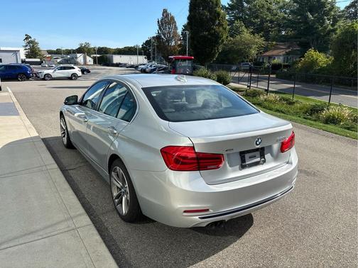 2018 BMW 330 xDrive