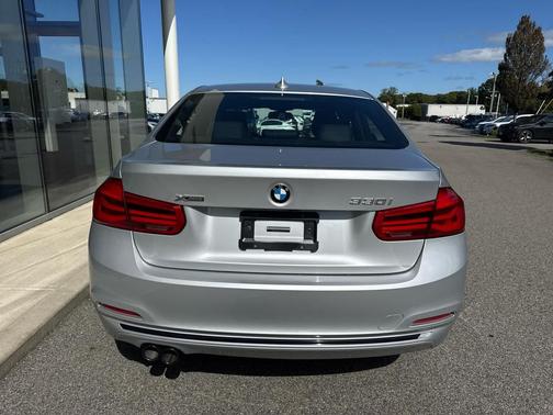 2018 BMW 330 xDrive