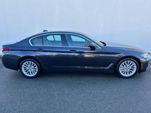 2023 BMW 530 i xDrive