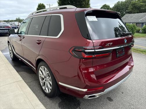2025 BMW X7 xDrive40i