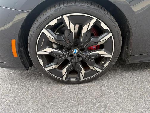 Black Sapphire Metallic 2024 BMW 540 xDrive