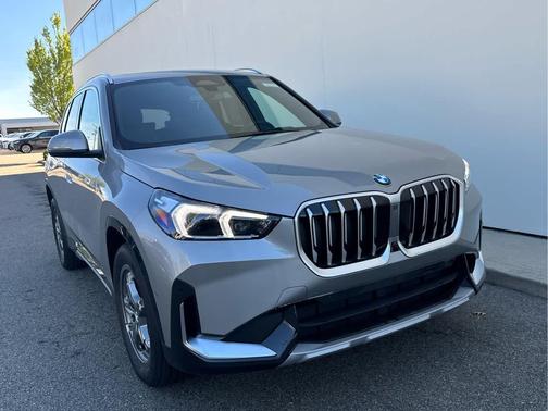 Space Silver Metallic 2026 BMW X1 xDrive28i