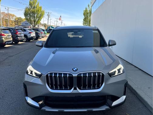 Space Silver Metallic 2026 BMW X1 xDrive28i