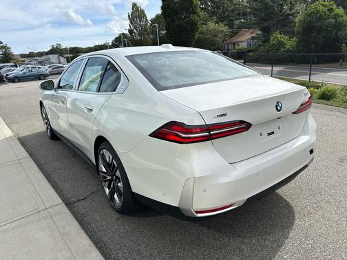 2026 BMW 530 i xDrive
