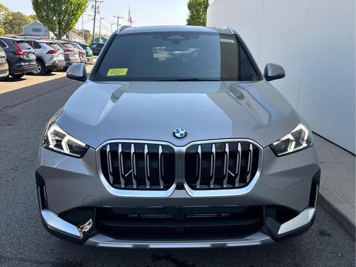 Space Silver Metallic 2026 BMW X1 xDrive28i