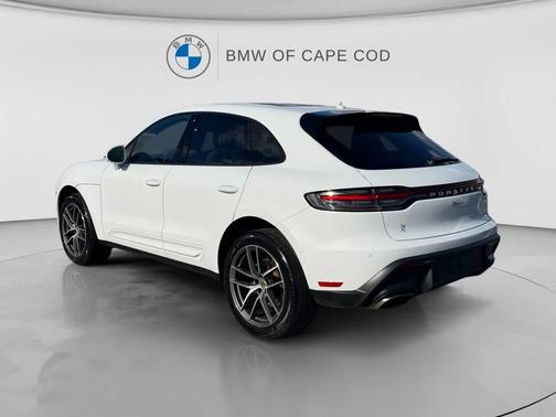 WHITE 2023 Porsche Macan Macan