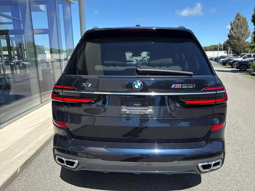2024 BMW X7 M60i