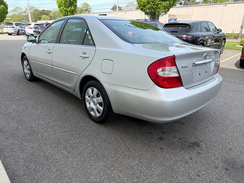 Lunar Mist Metallic 2002 Toyota Camry LE