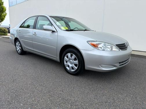 Lunar Mist Metallic 2002 Toyota Camry LE