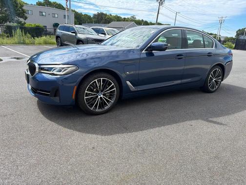 Phytonic Blue Metallic 2023 BMW 530e Base