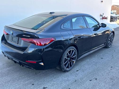 2026 BMW M440 i xDrive