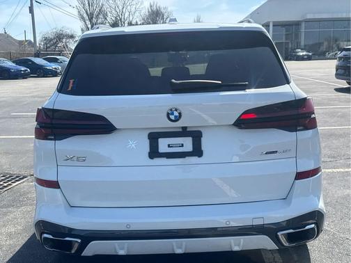 Alpine White 2024 BMW X5 xDrive40i
