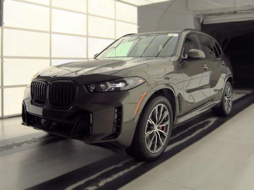 Manhattan Green Metallic 2026 BMW X5 xDrive40i