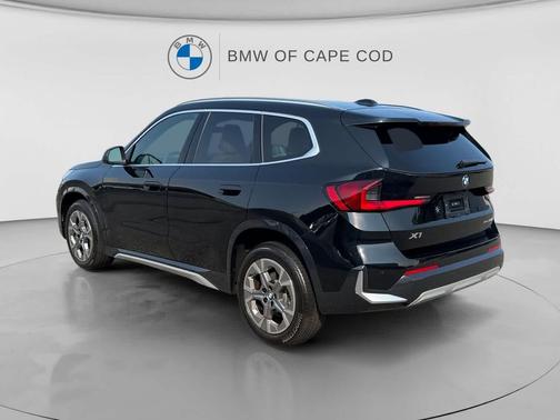 BLACK 2025 BMW X1 xDrive28i