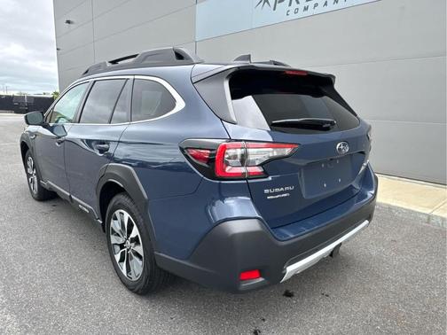 Cosmic Blue Pearl 2024 Subaru Outback Limited