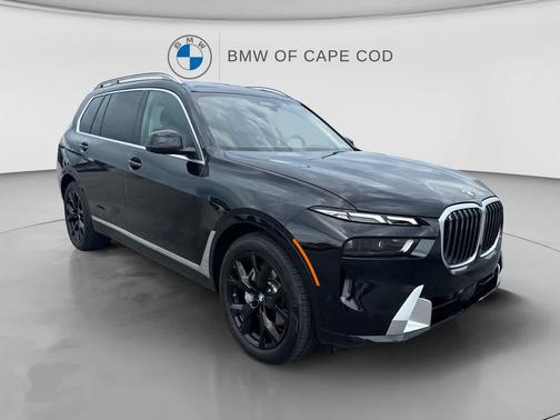 Black Sapphire Metallic 2024 BMW X7 xDrive40i