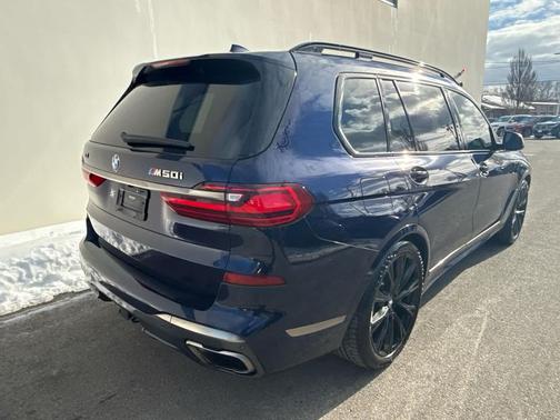 2021 BMW X7 M50i