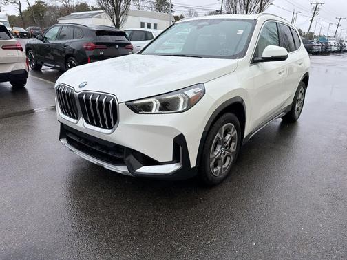 Alpine White 2026 BMW X1 xDrive28i