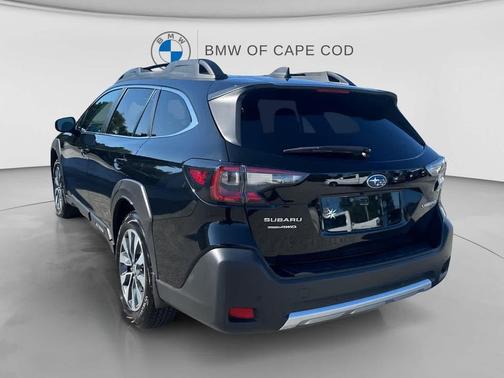 Crystal Black Silica 2023 Subaru Outback Limited