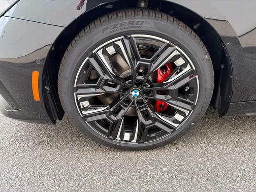 Black Sapphire Metallic 2026 BMW i5 M60